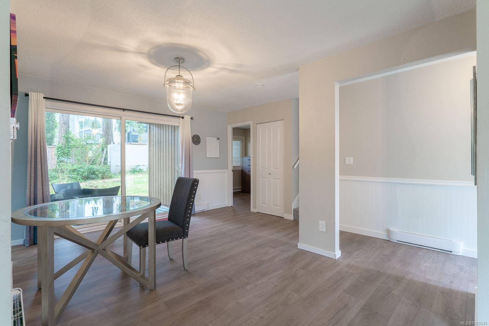 Nanaimo, BC V9R 5V4,855 Howard Ave #10