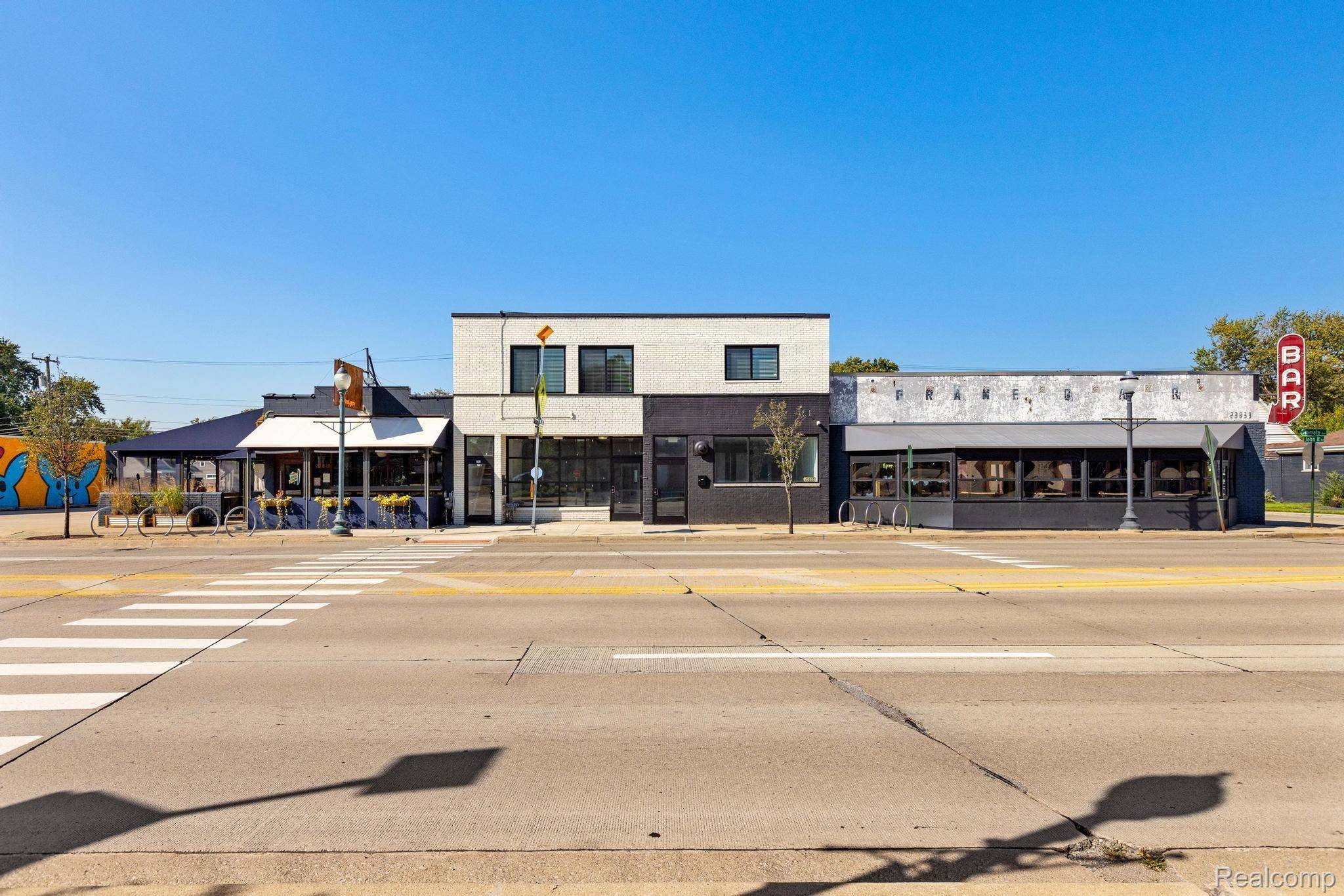 Hazel Park, MI 48030,23831 JOHN R RD