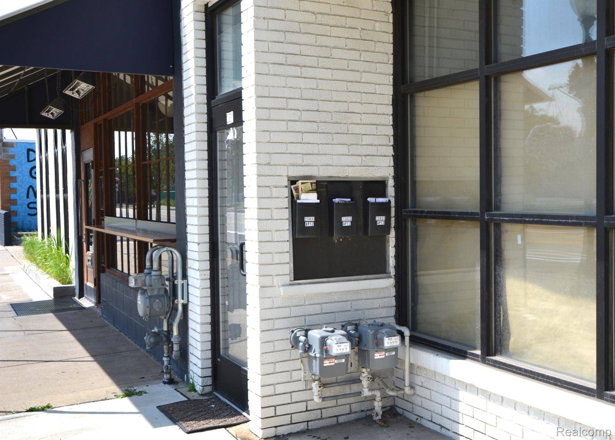 Hazel Park, MI 48030,23831 JOHN R RD