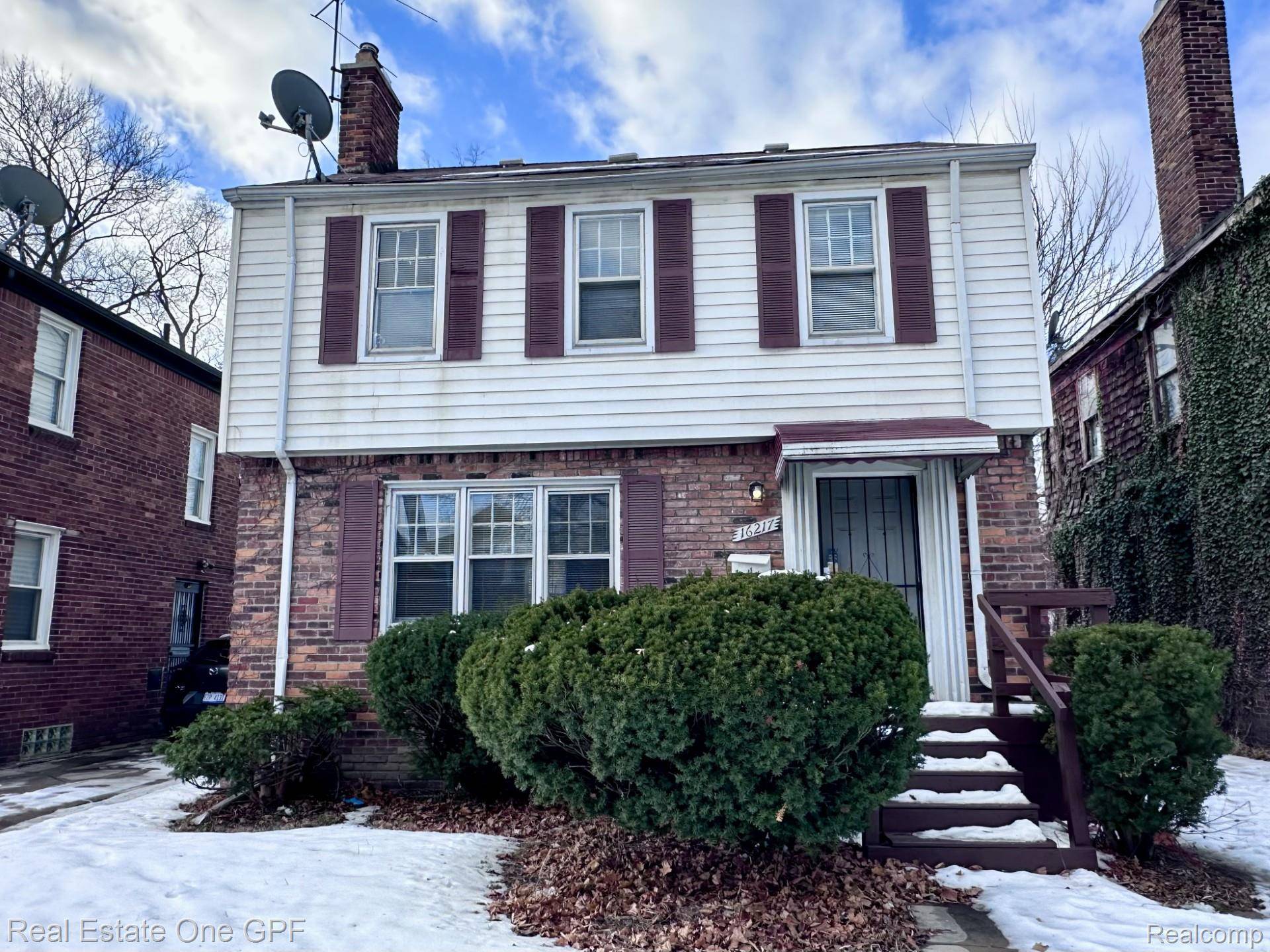 Detroit, MI 48221,16217 Linwood ST