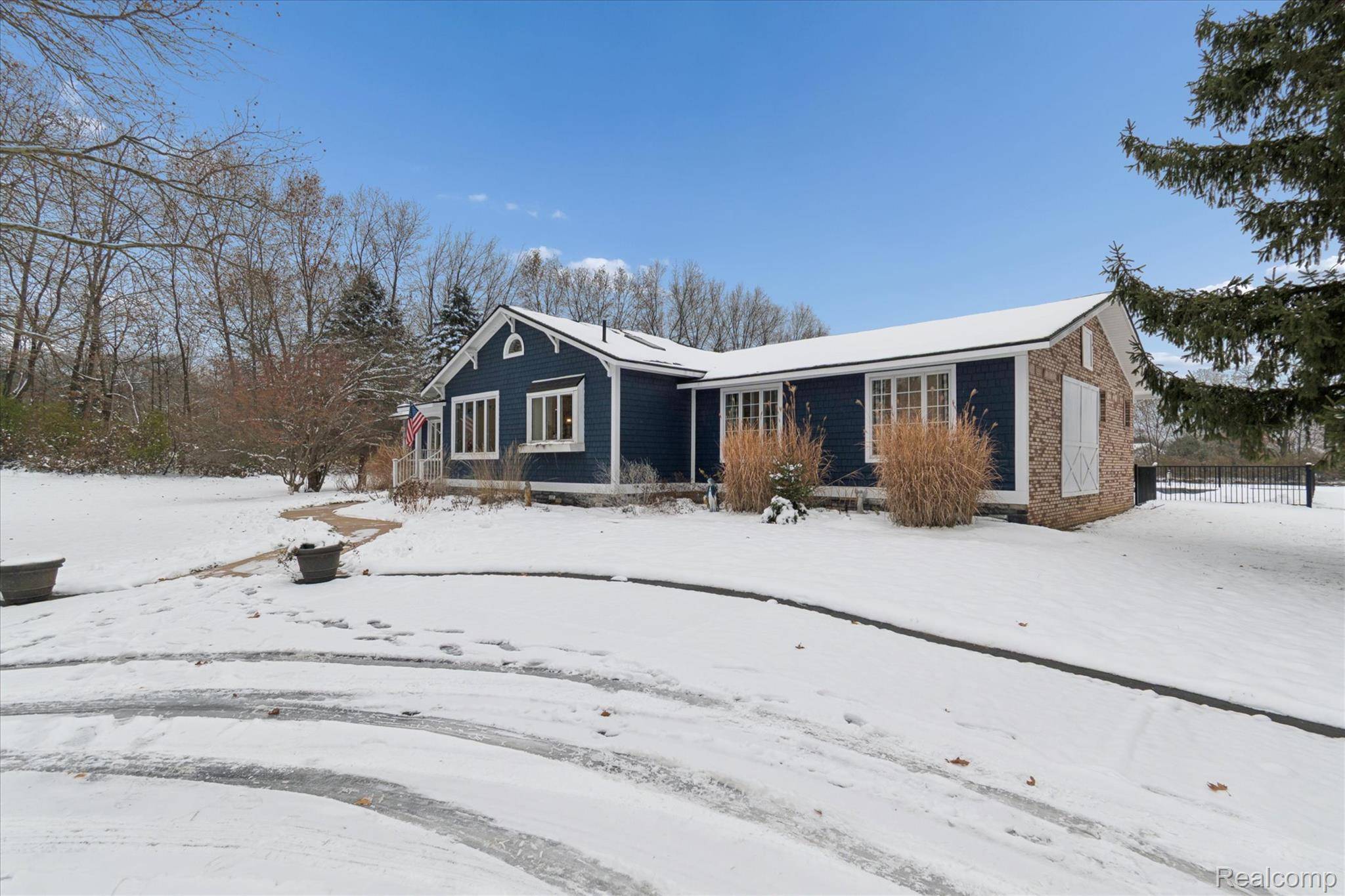 Pinckney, MI 48169,187 Darwin RD