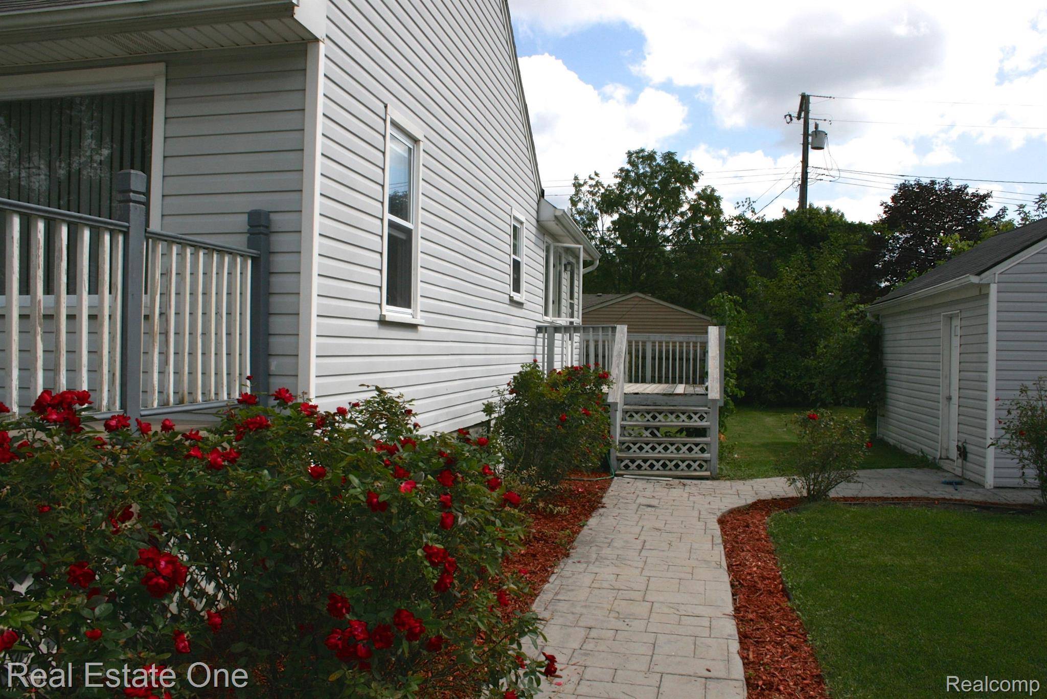 Troy, MI 48083,3268 Troy DR