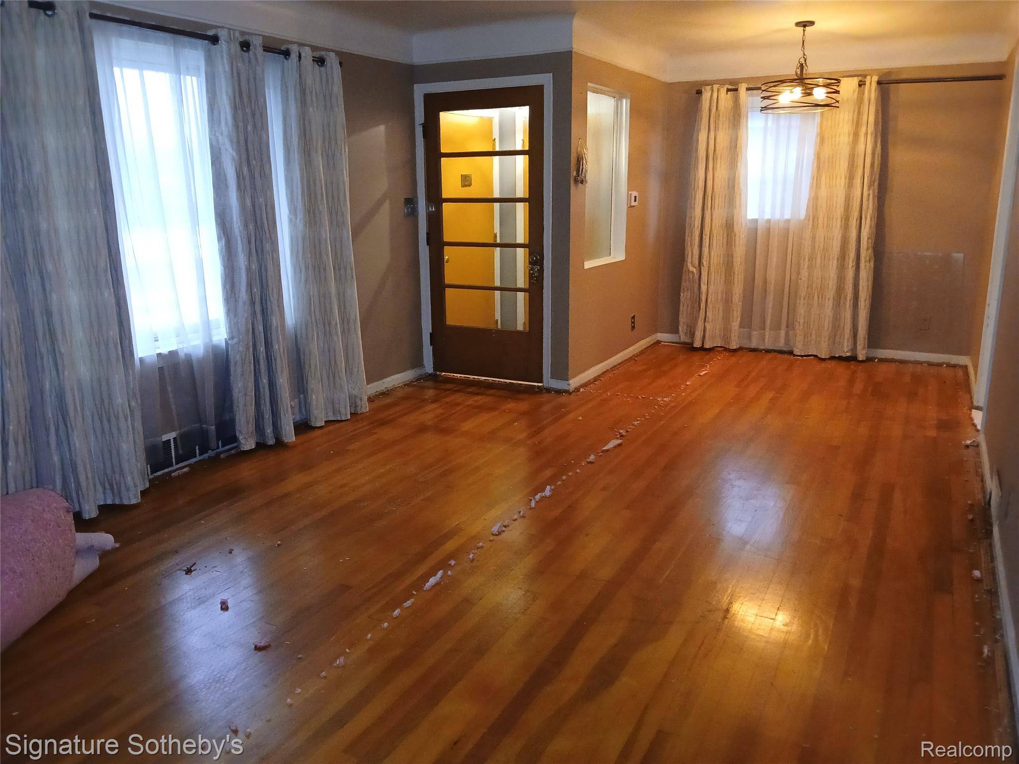 Oak Park, MI 48237,22101 Church ST