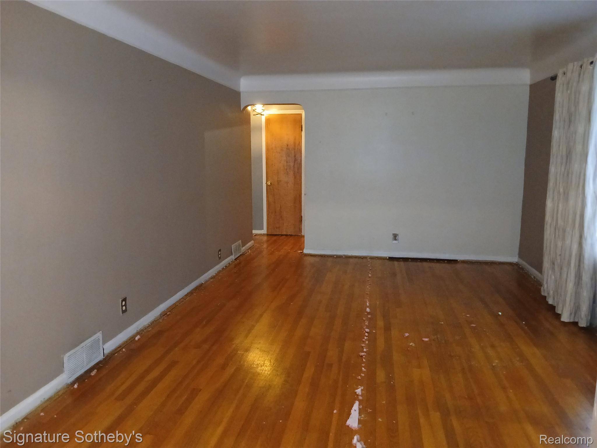 Oak Park, MI 48237,22101 Church ST