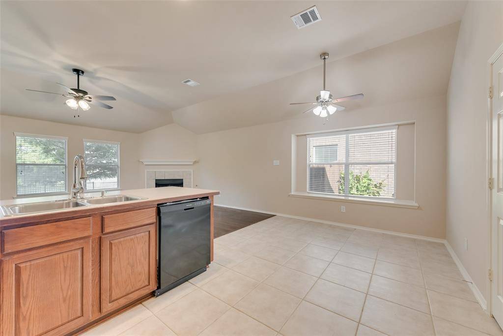 Waxahachie, TX 75165,101 Shetland Street