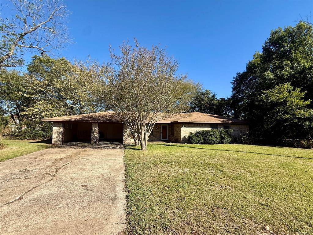 Cumby, TX 75433,208 W Main Street