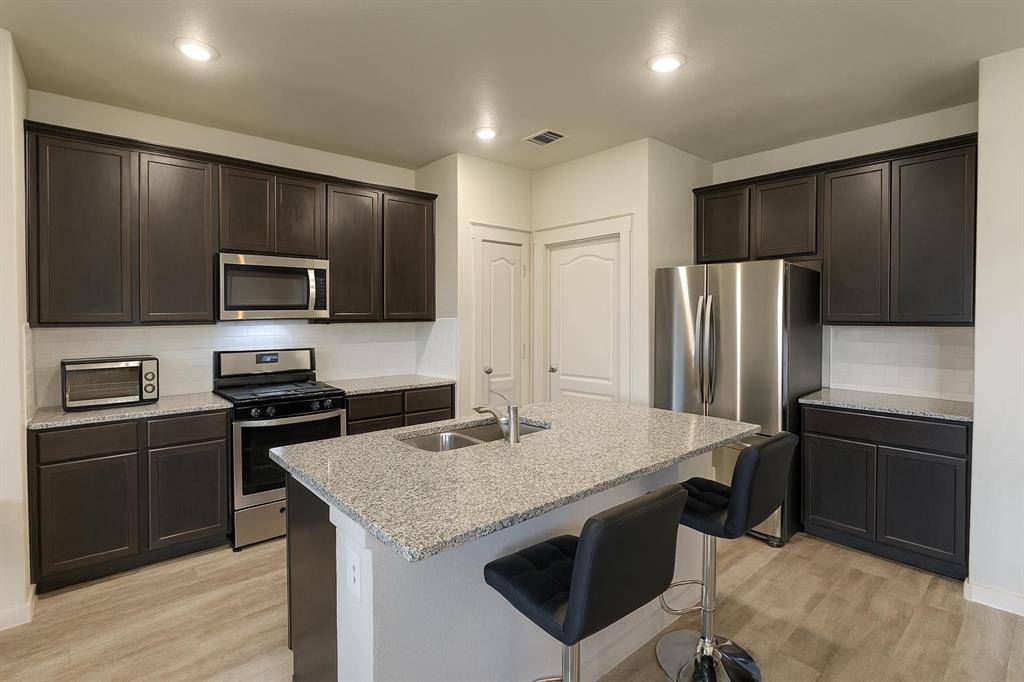 Forney, TX 75126,5641 Durst Lane