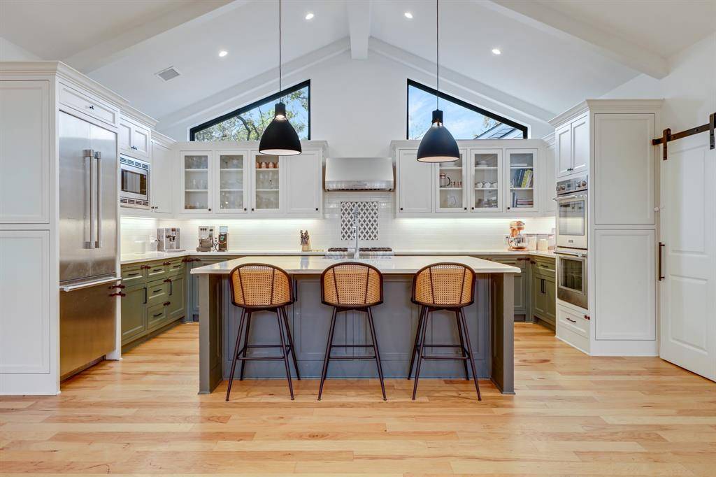 Dallas, TX 75218,8722 Forest Hills Boulevard