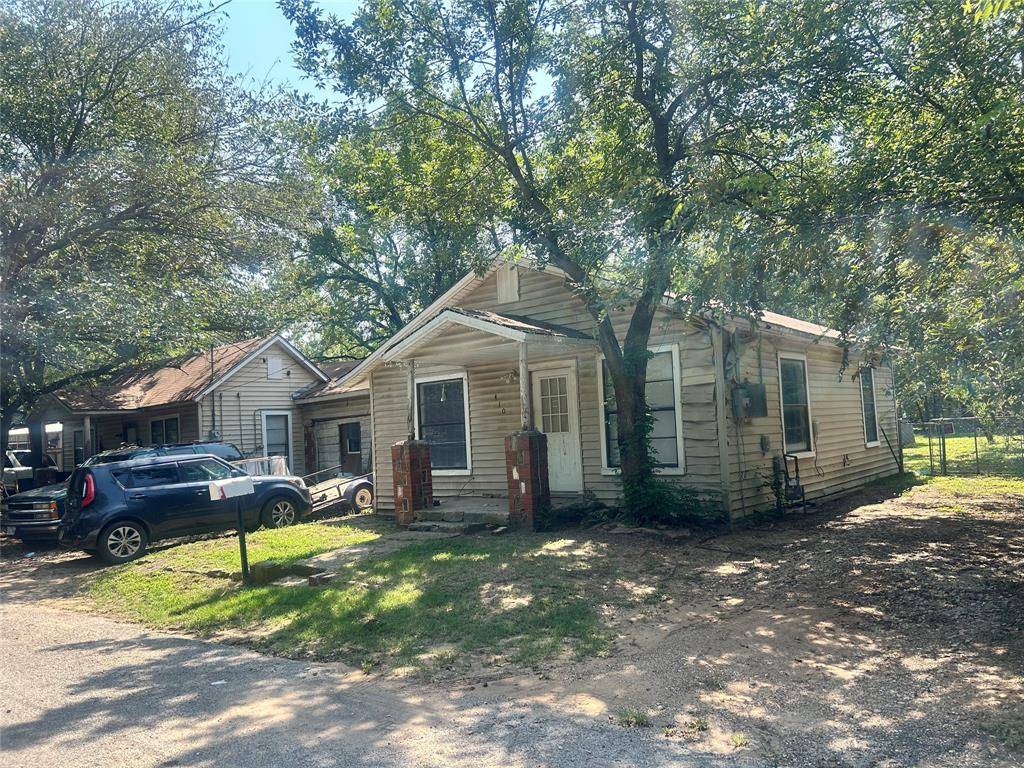 Bowie, TX 76230,412 Small Street