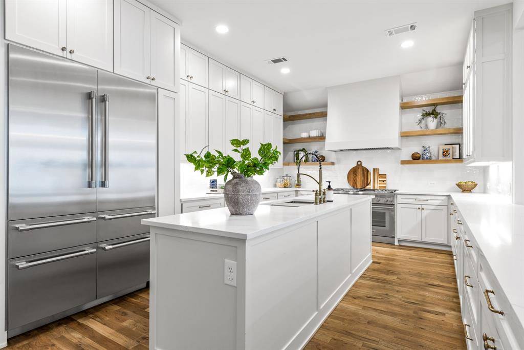 Dallas, TX 75225,7 Royal Terrace Court