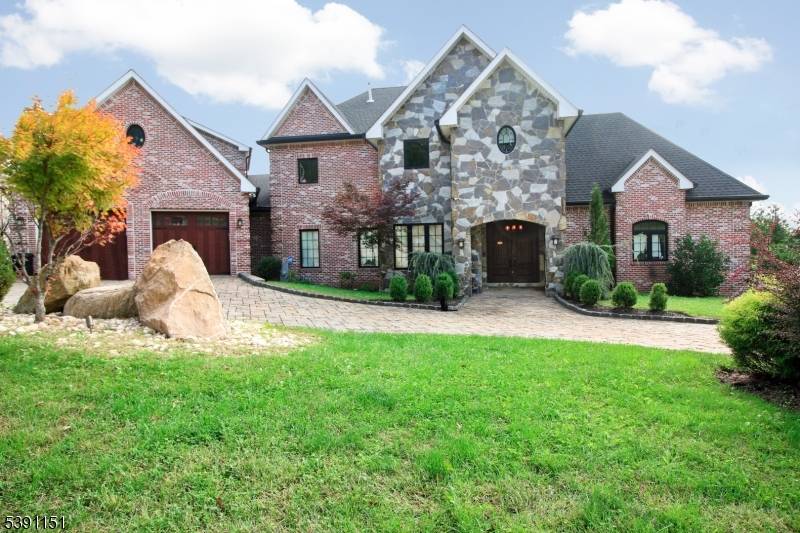 Totowa Boro, NJ 07512,51 Columbus Ave