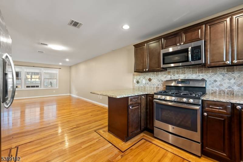 Bloomfield Twp., NJ 07003,102 Montgomery St 15 #15