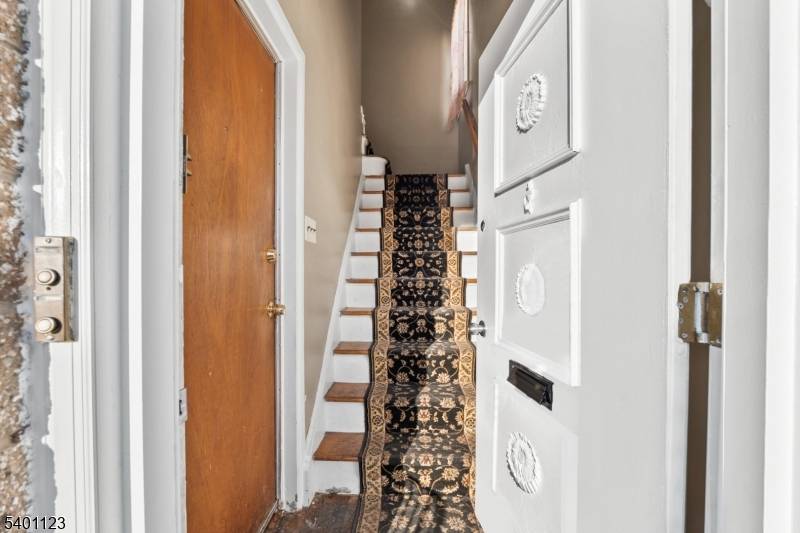 Irvington Twp., NJ 07111,52 Tremont Ter