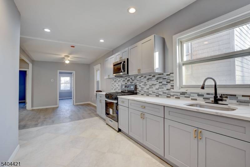 Irvington Twp., NJ 07111,621 Grove St