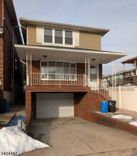 Harrison Town, NJ 07029,762 Cleveland Ave #2