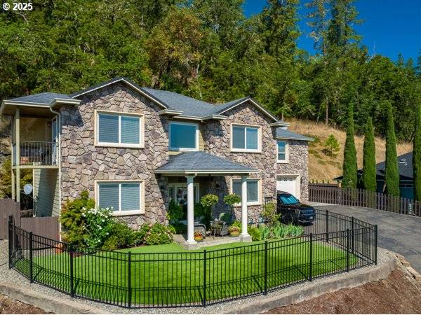 Roseburg, OR 97471,1584 NW AVERY ST