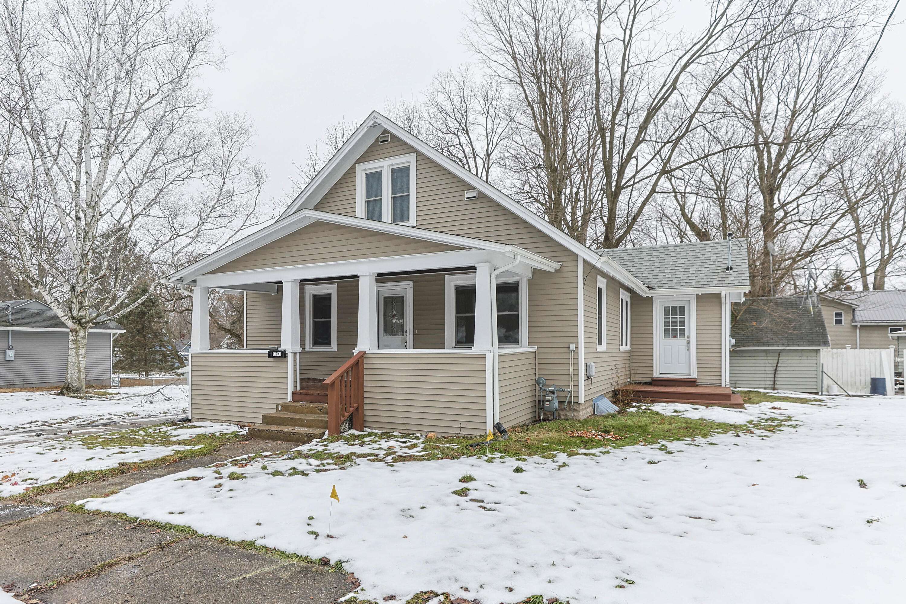 Niles, MI 49120,11 N Barrett ST