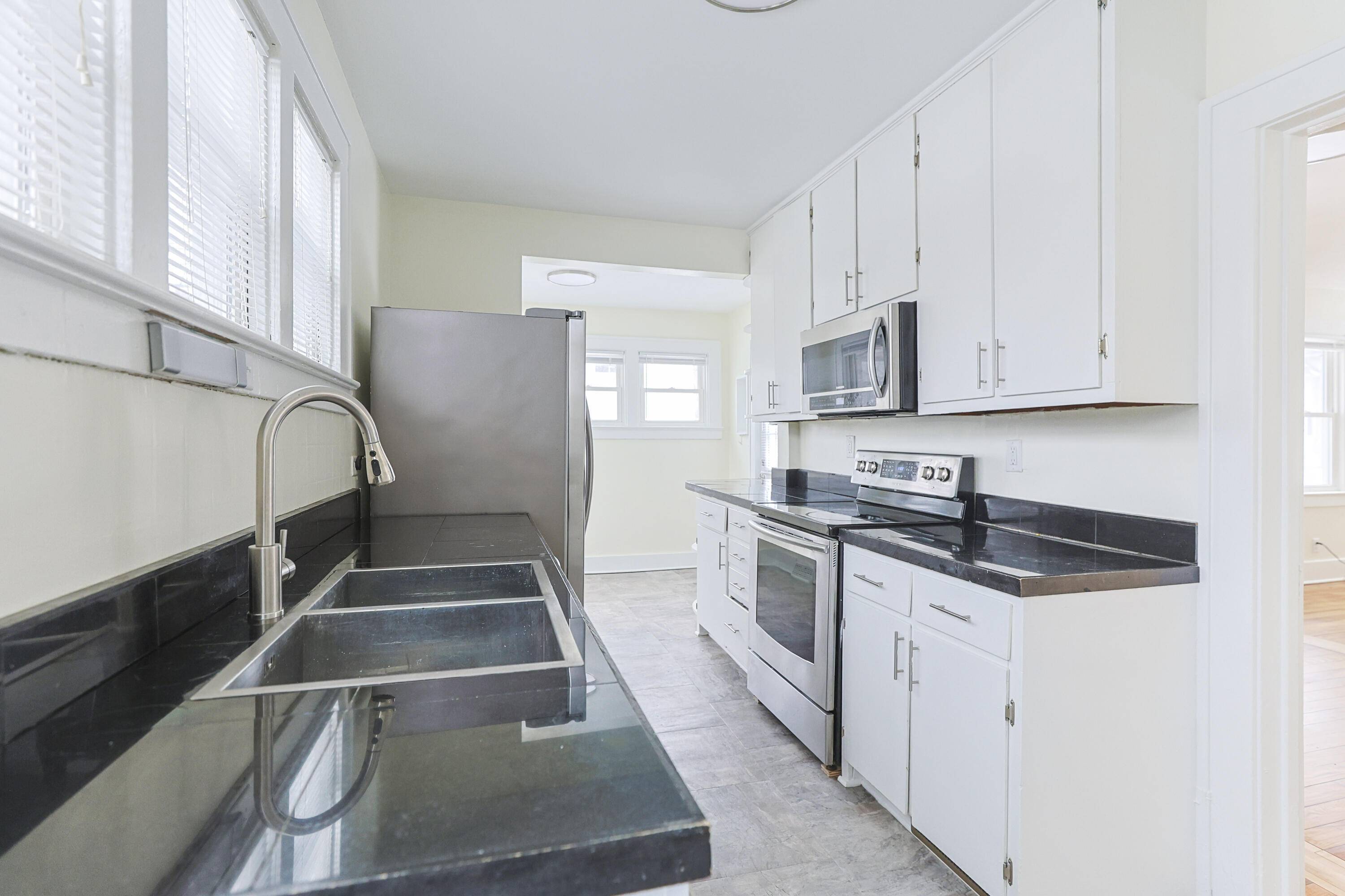 Niles, MI 49120,11 N Barrett ST