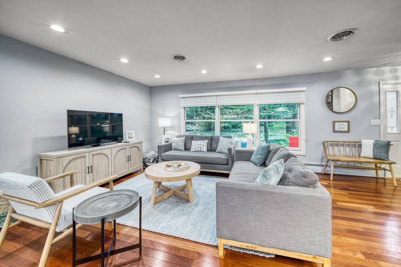 South Haven, MI 49090,1066 Monroe BLVD