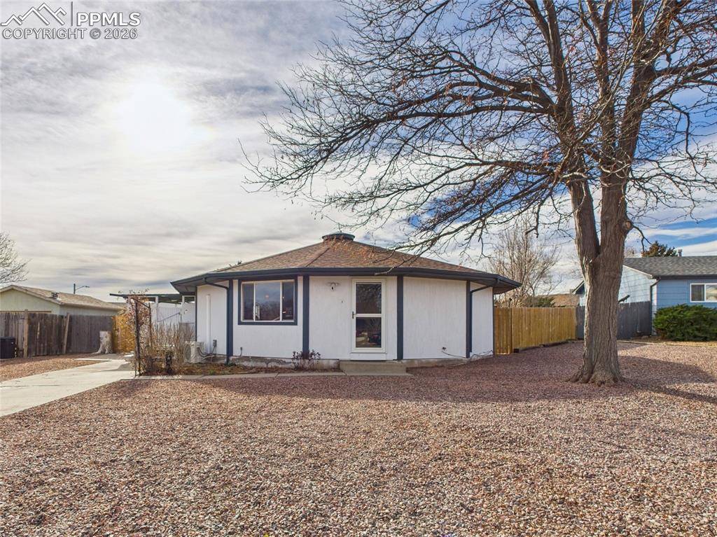 Pueblo, CO 81003,4 Bridgeport CIR