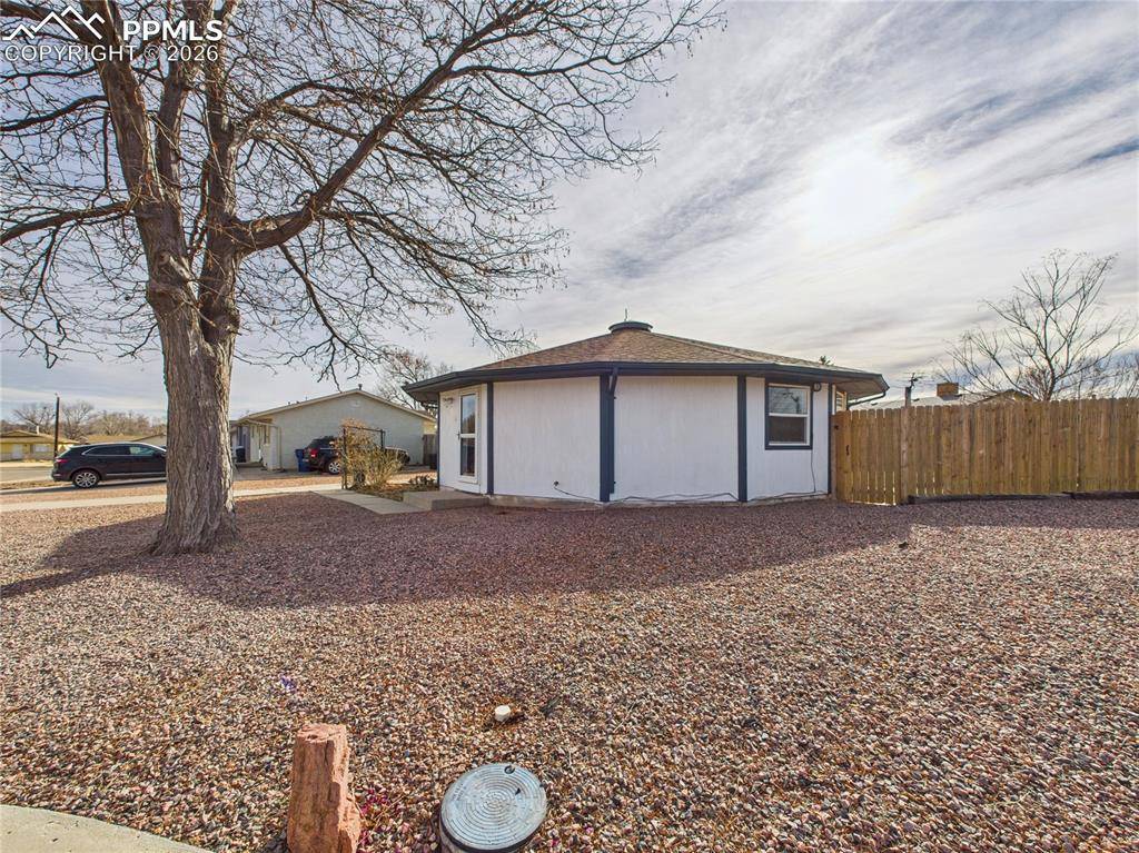 Pueblo, CO 81003,4 Bridgeport CIR