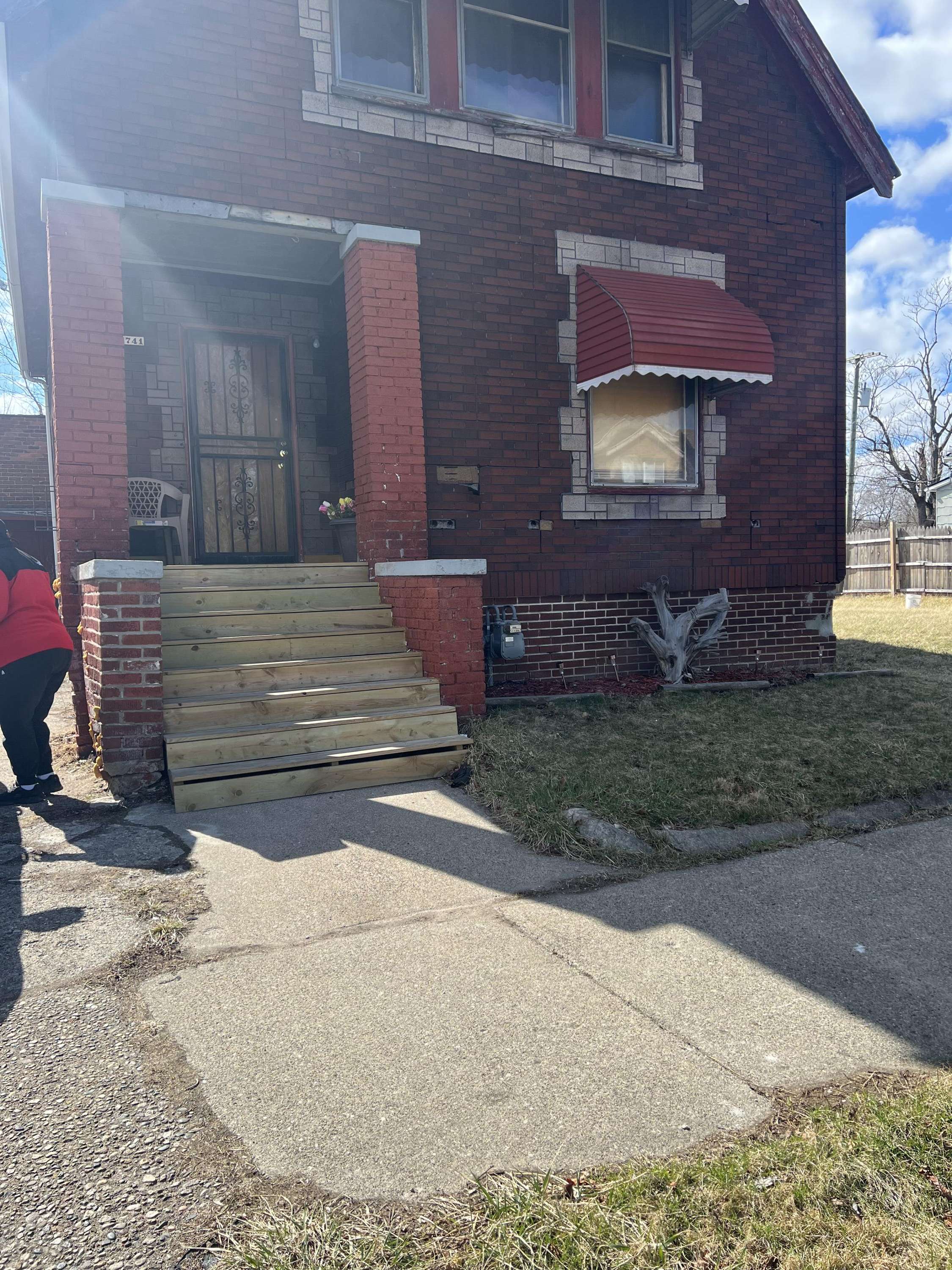 Detroit, MI 48214,3741 Rohns ST