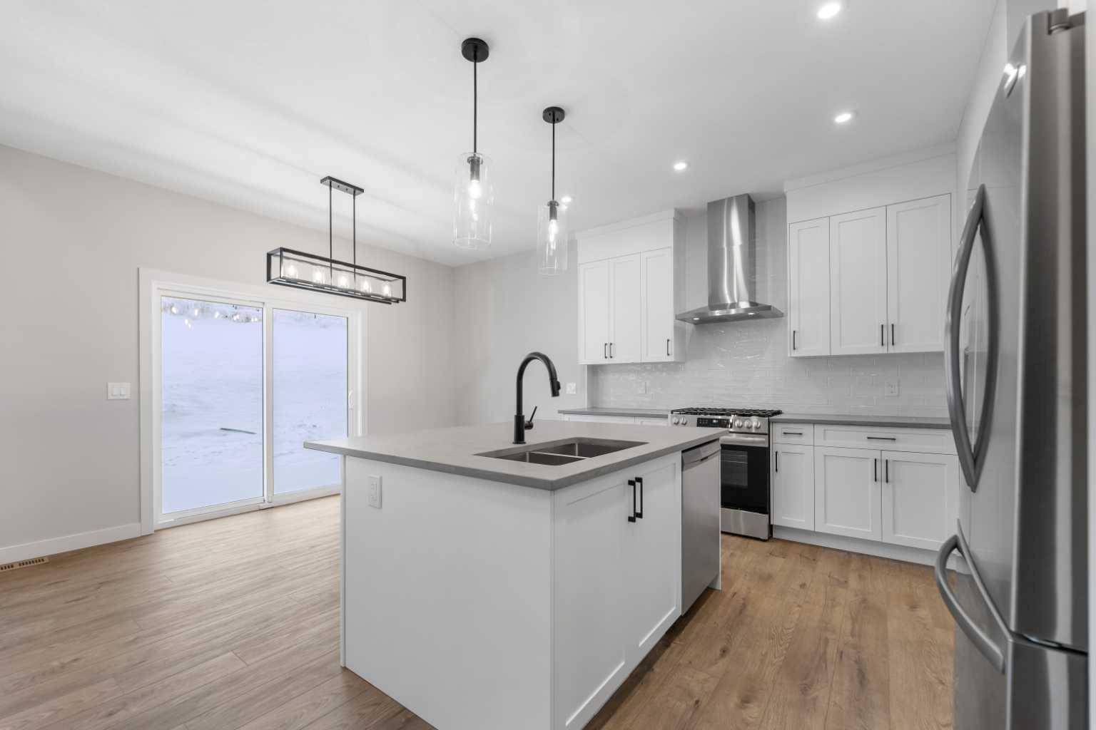 Airdrie, AB T4B5T2,1067 Fowler RD SW