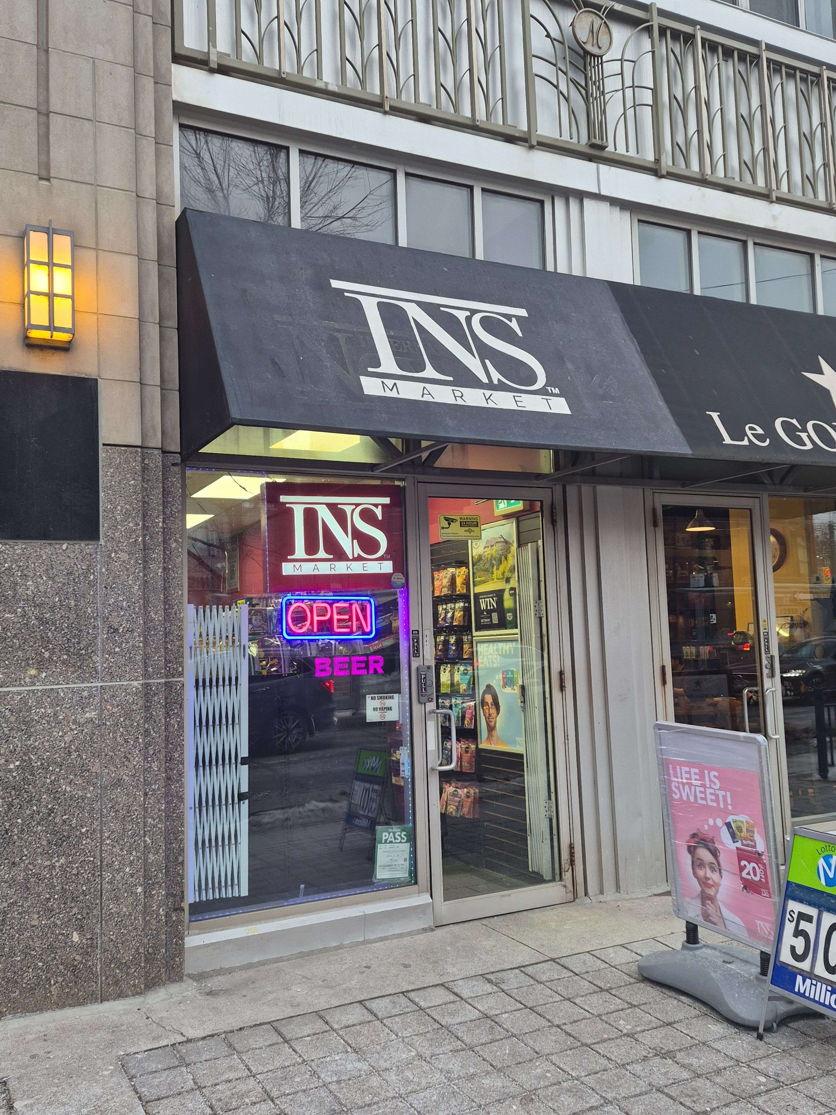 Toronto C01, ON M5V 2L8,148 Spadina AVE #3