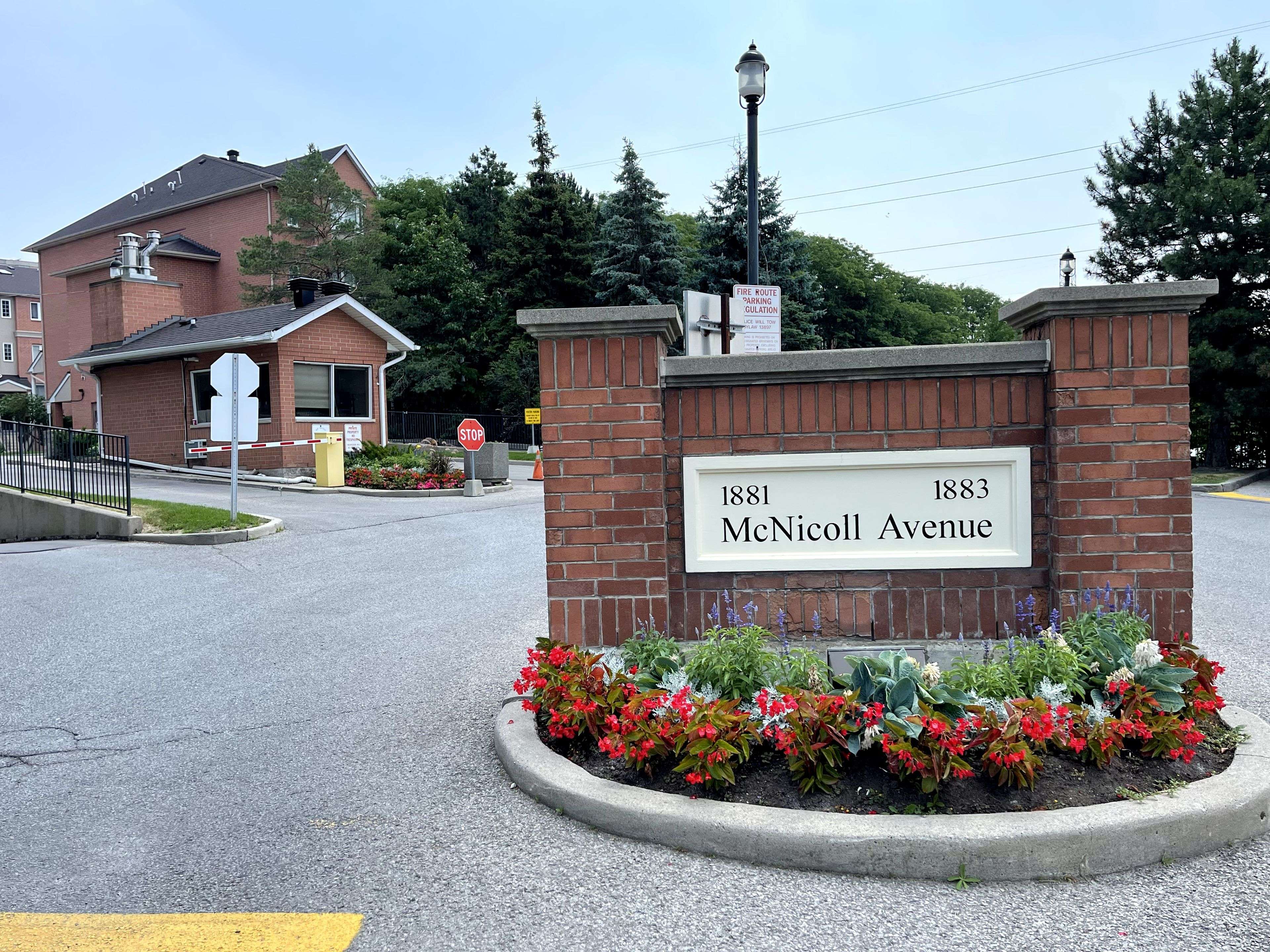 Toronto E05, ON M1V 5M2,1881 Mcnicoll AVE #726