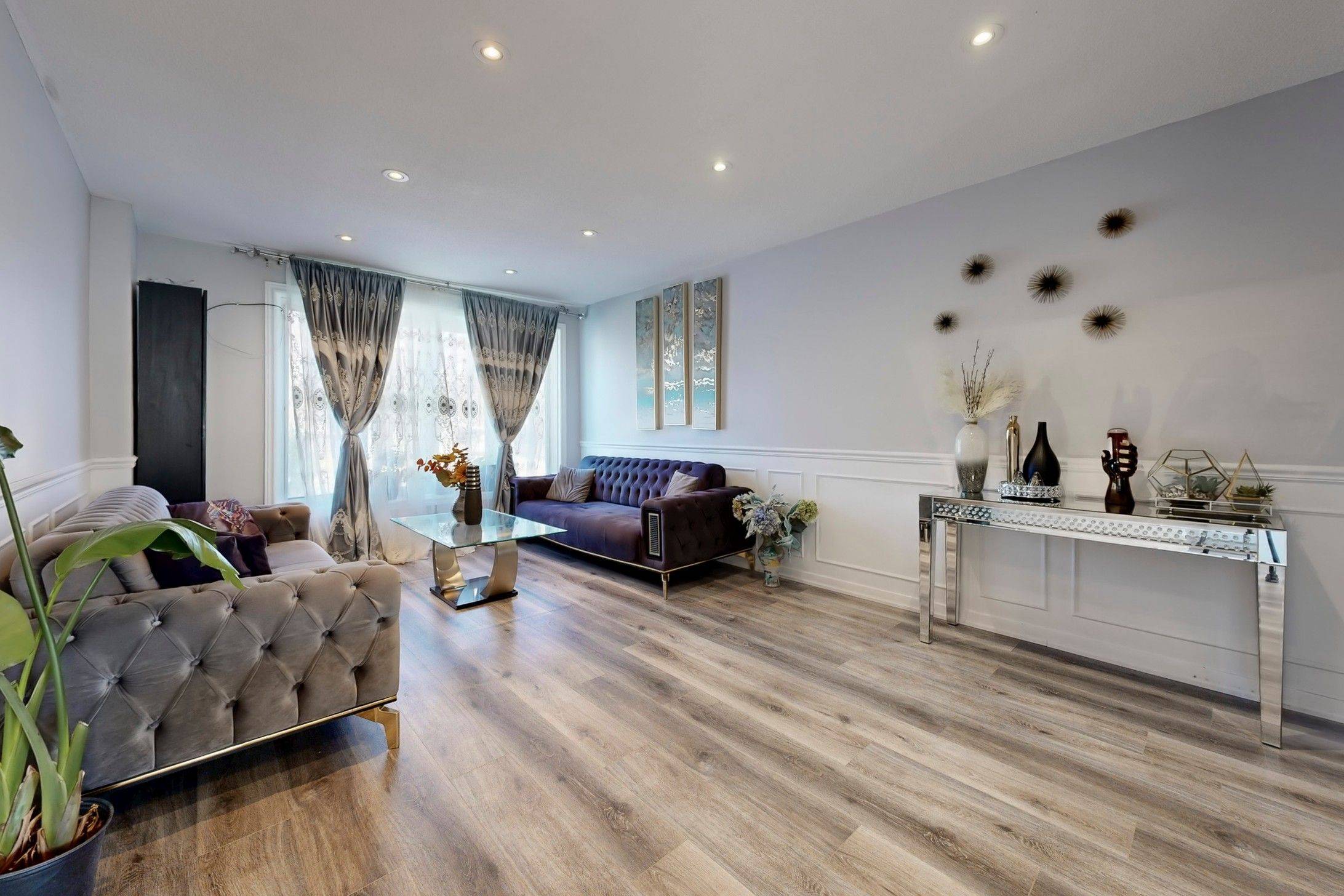 Pickering, ON L1W 1H4,888 Krosno BLVD