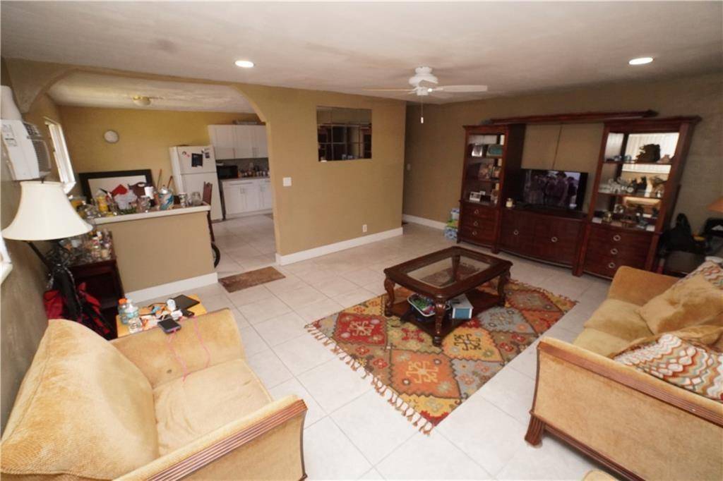 Dania Beach, FL 33004,602 NW 1st St