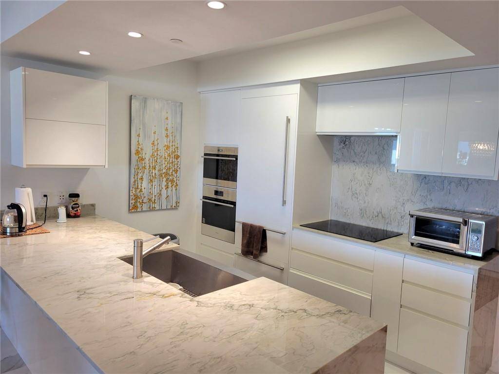 Hallandale Beach, FL 33009,1830 S Ocean Dr #5111