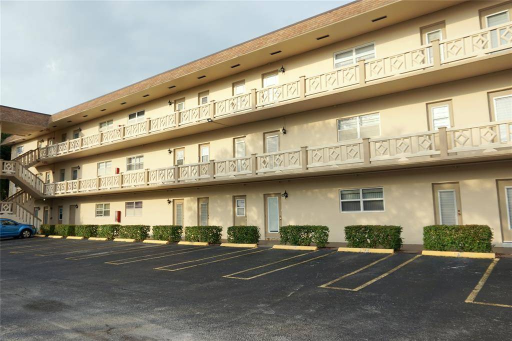 Lauderdale Lakes, FL 33319,3400 NW 48th Ave #502