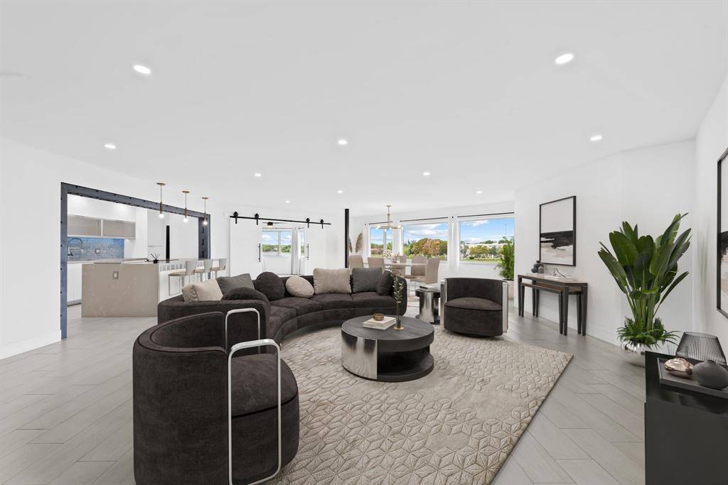 Miami, FL 33179,877 NE 195th St #422