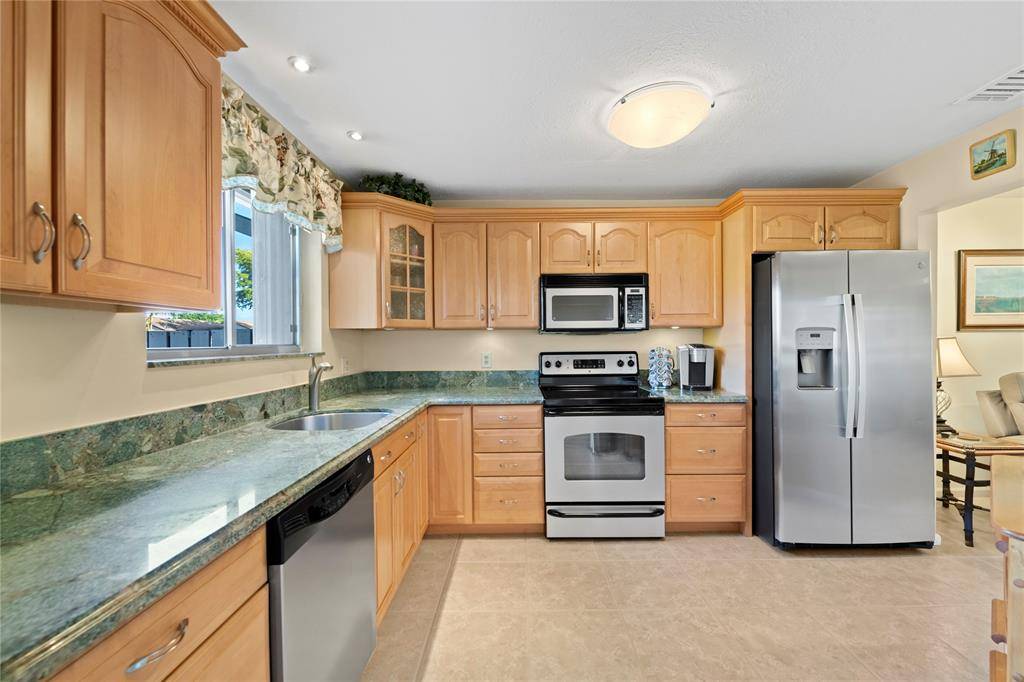 Deerfield Beach, FL 33442,2215 Discovery Cir #2215