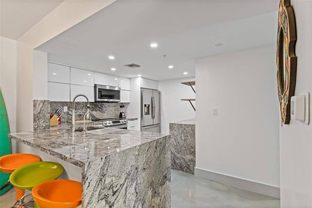 Fort Lauderdale, FL 33301,520 SE 5th Avenue #2212