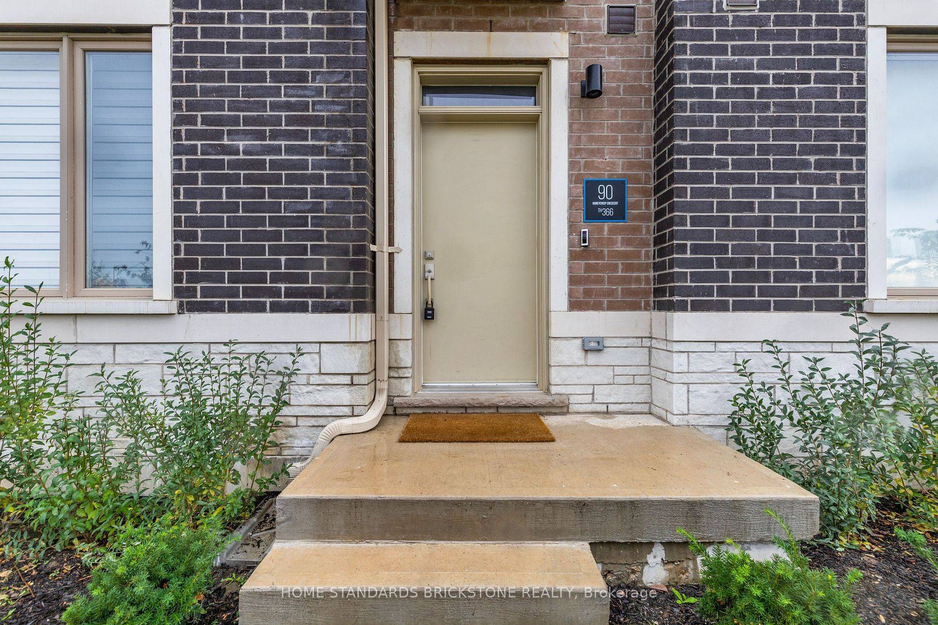 Vaughan, ON L4K 0N7,90 Honeycrisp CRES #366