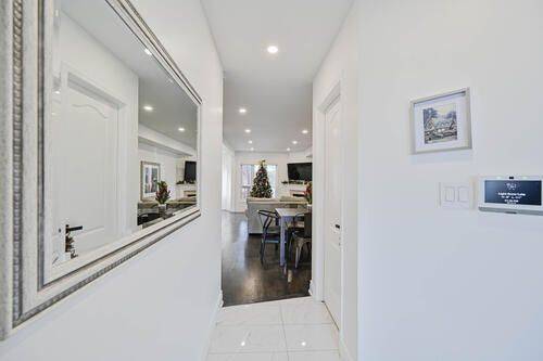 Vaughan, ON L6A 3L3,190 Deepsprings CRES