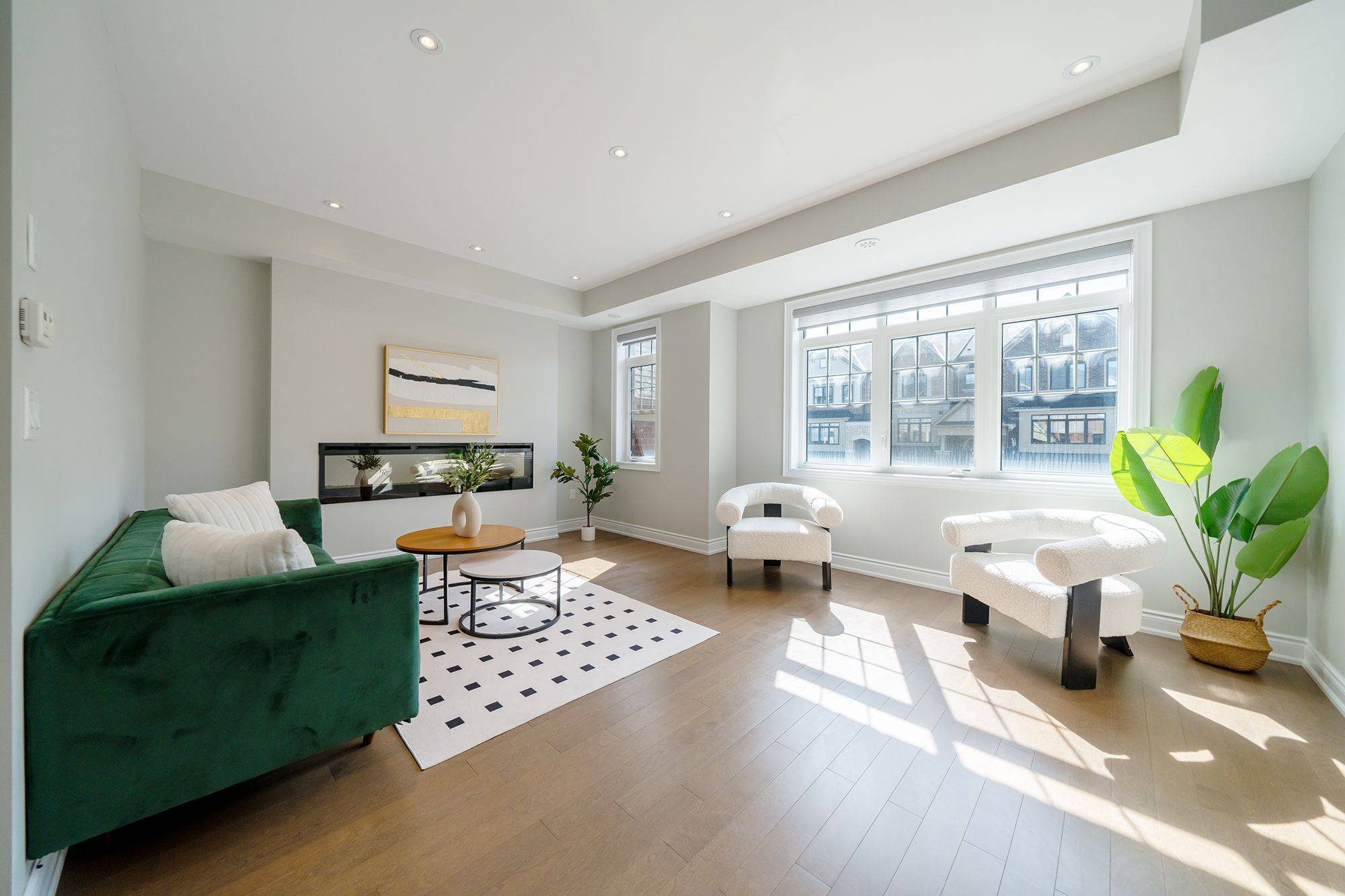 Markham, ON L6C 0Y9,61 Isabella Peach DR