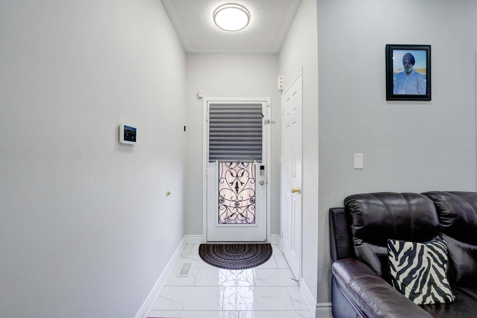 Brampton, ON L6X 0T2,28 Jordensen DR