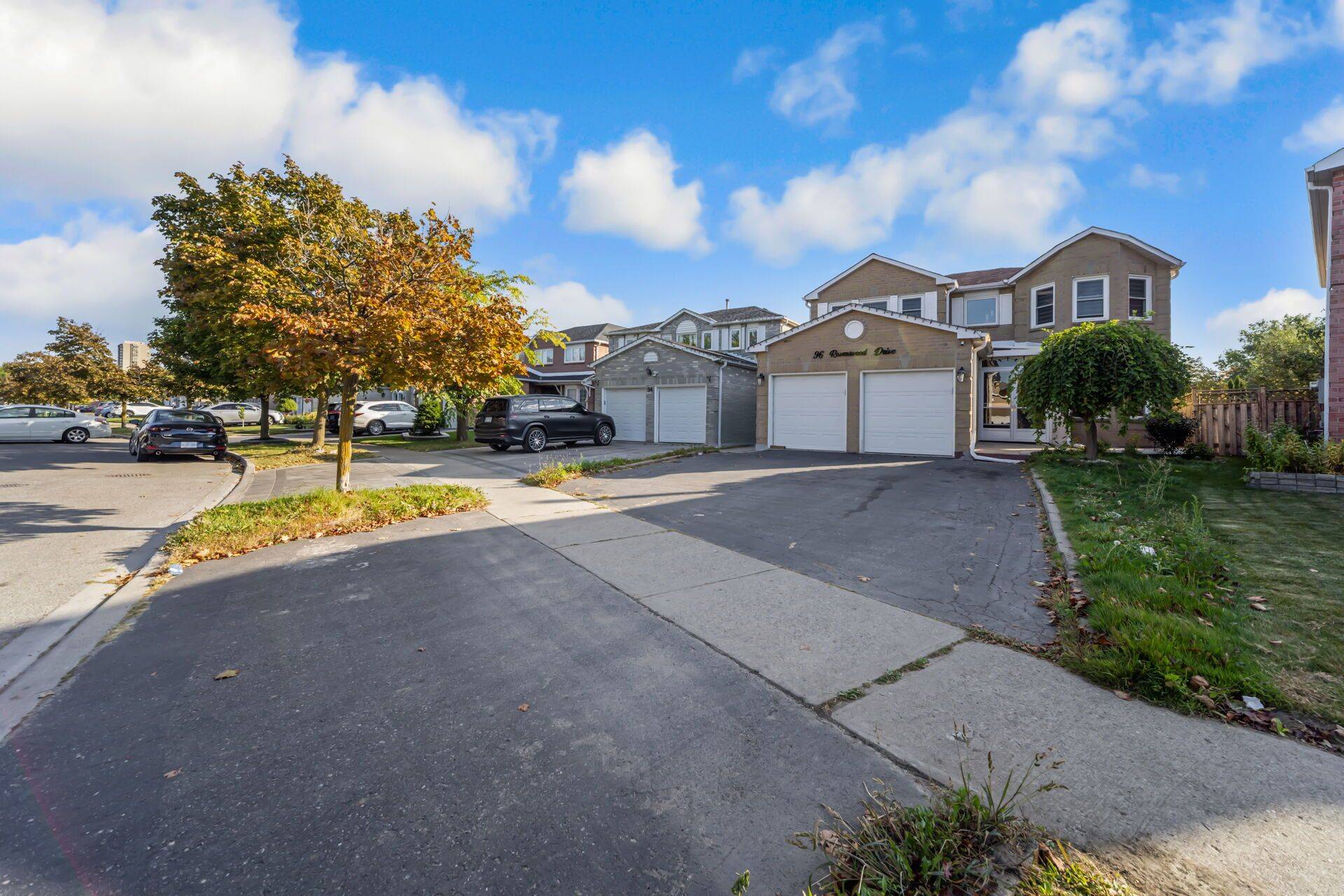Brampton, ON L6Y 3Z9,96 Ravenswood DR