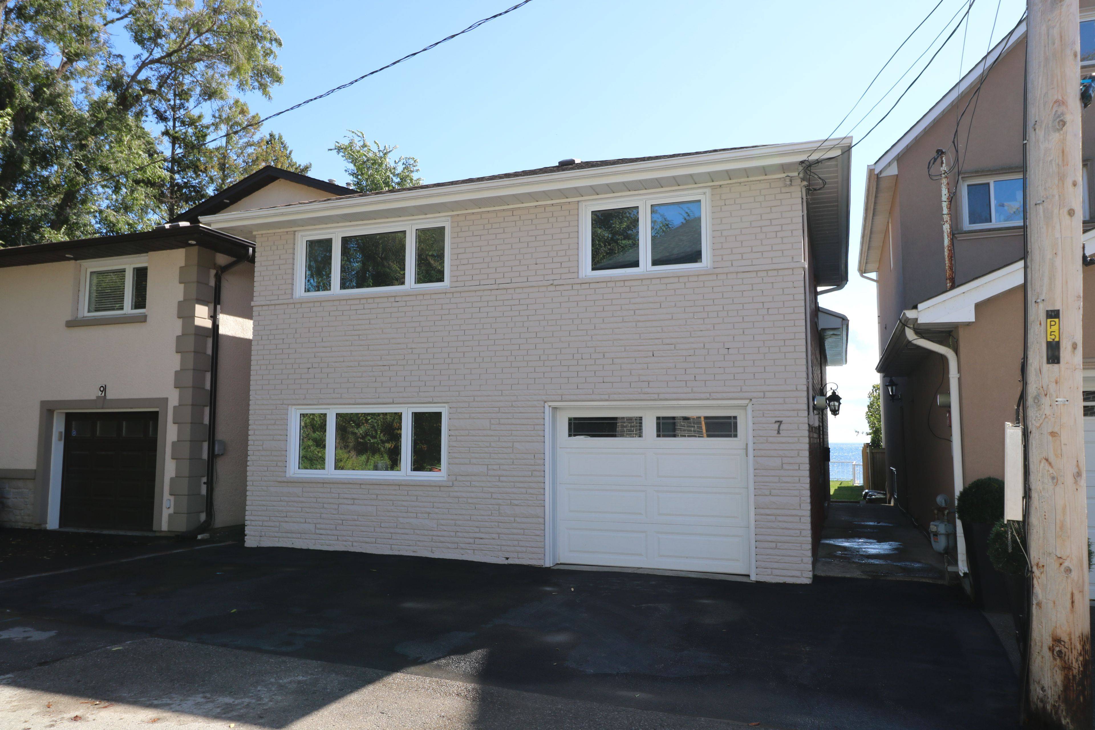 Toronto W06, ON M8V 3G2,7 Eleventh ST