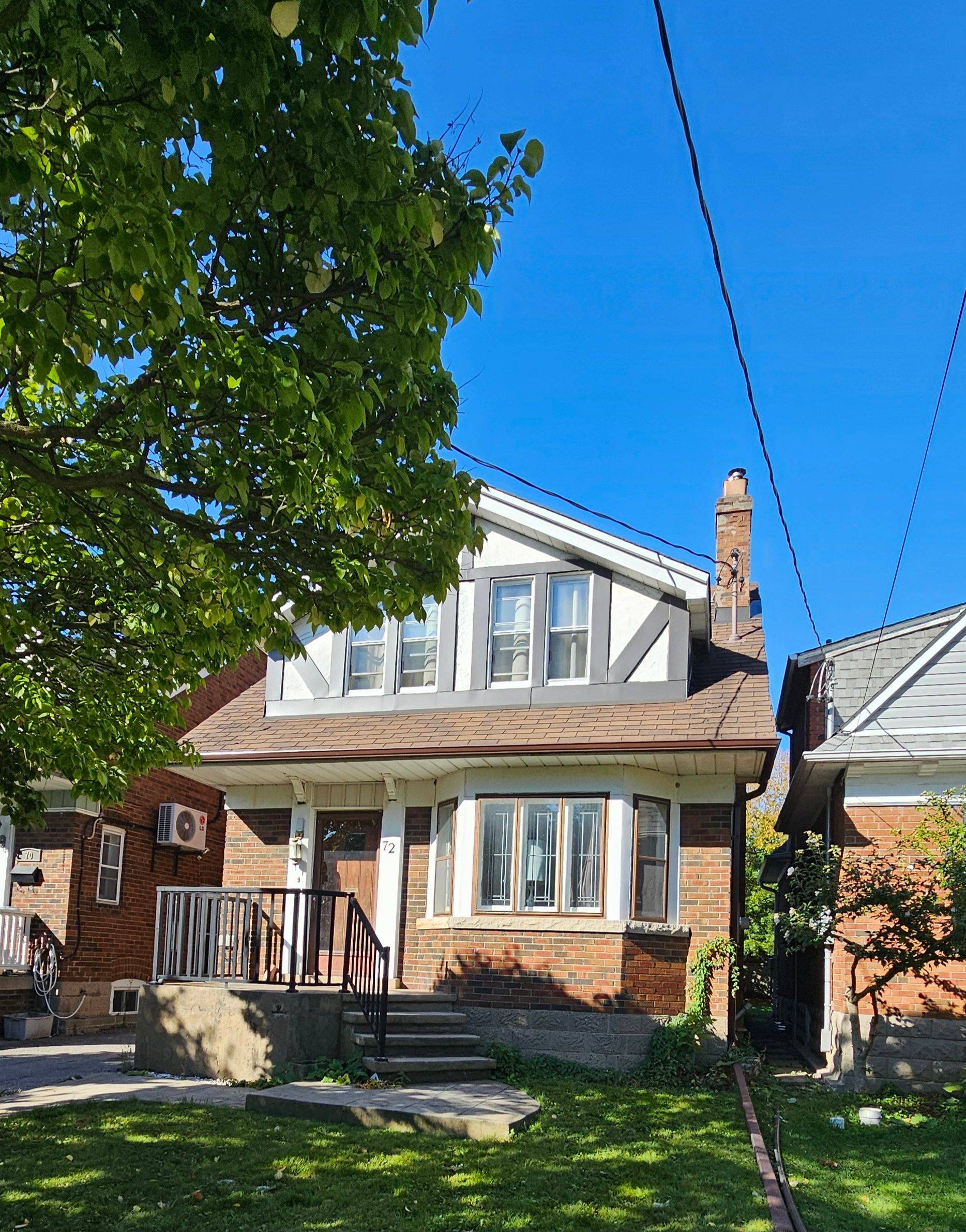 Toronto W06, ON M8V 3G5,72 Eleventh ST #Main Floor