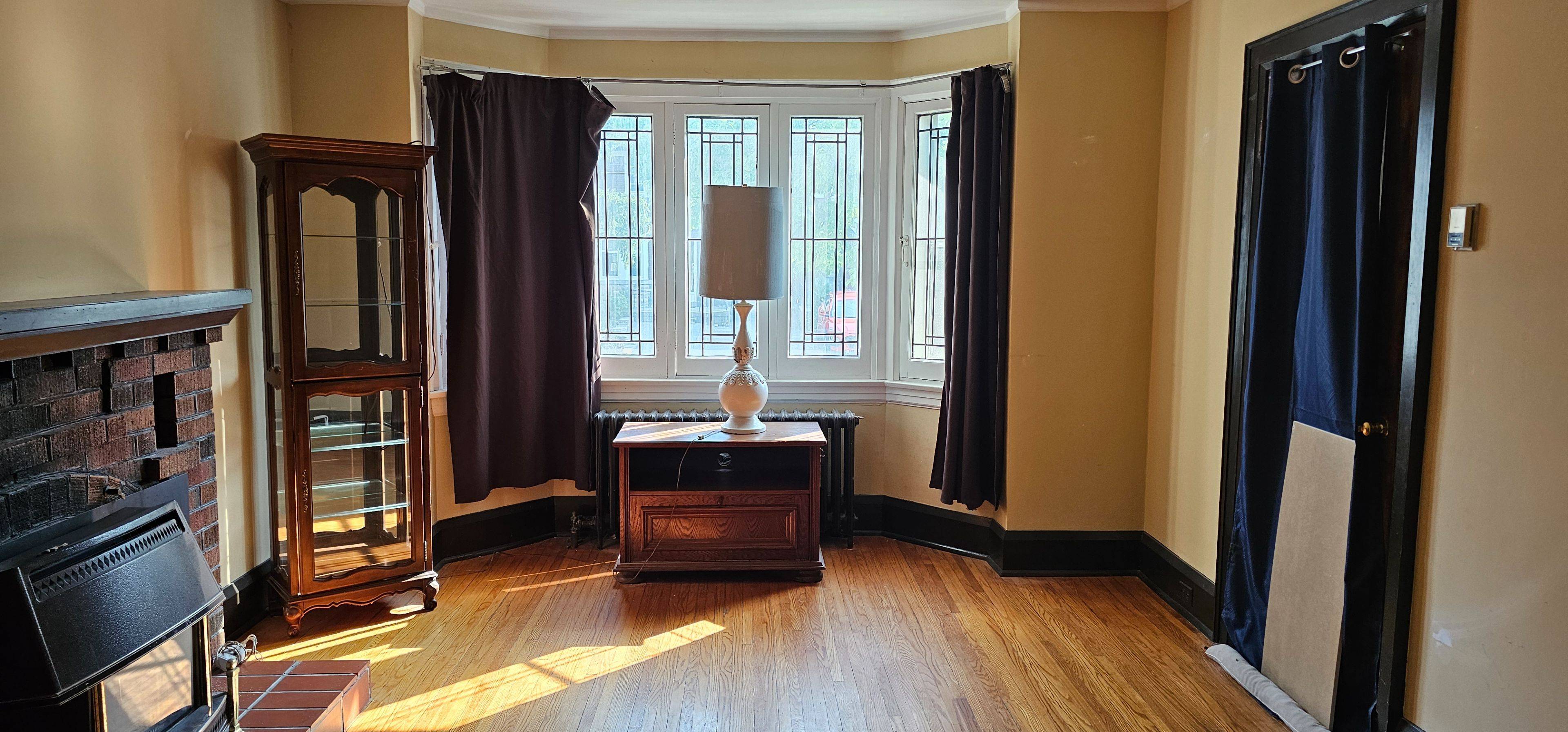 Toronto W06, ON M8V 3G5,72 Eleventh ST #Main Floor