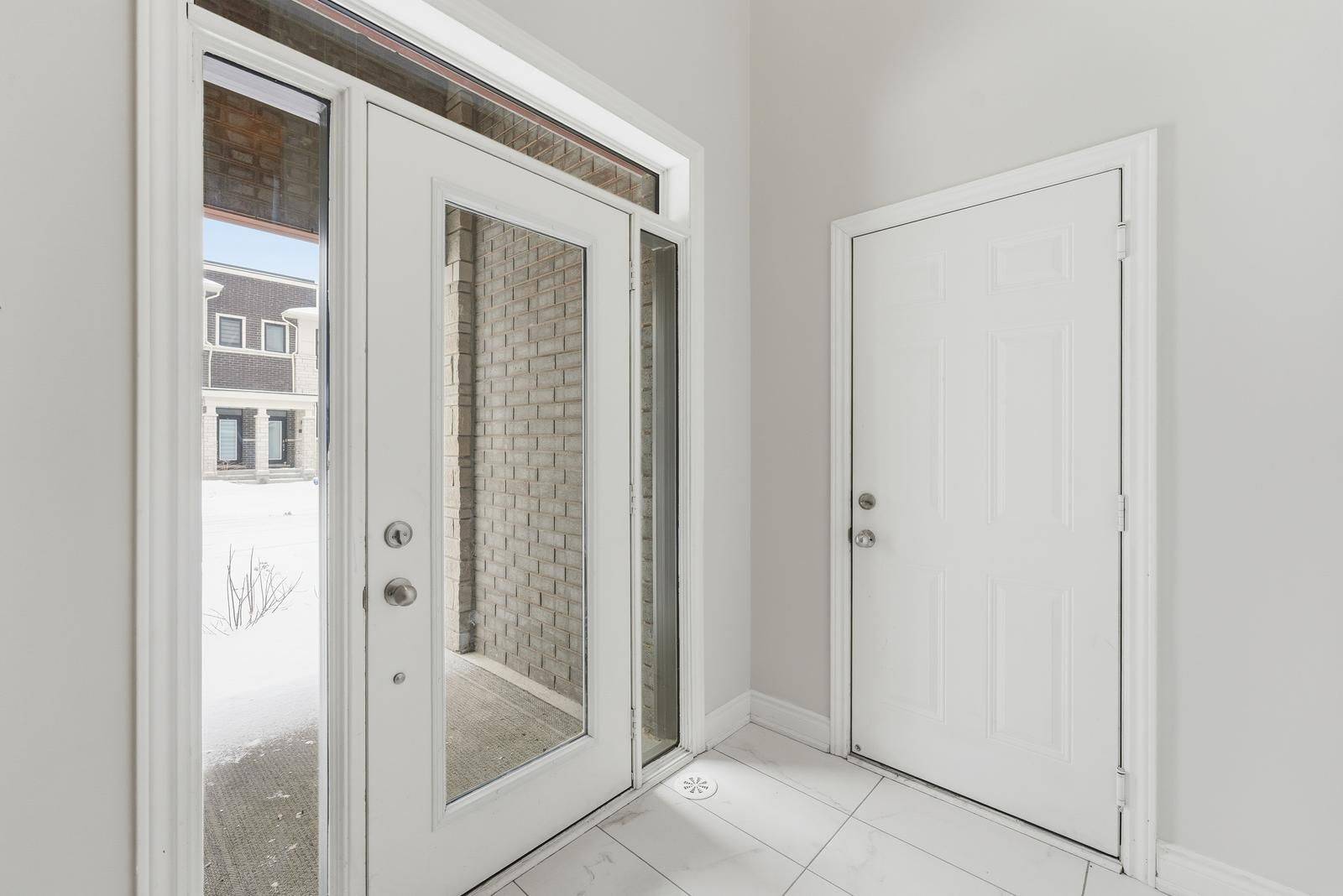 Toronto W05, ON M9L 0A6,8 Tarmola Park CT