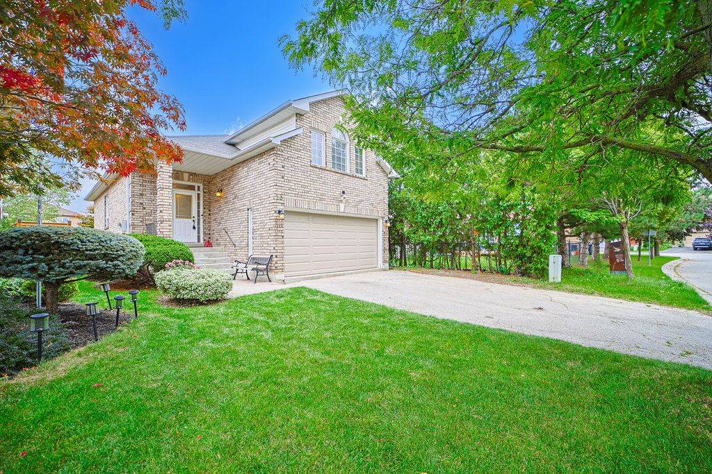 Caledon, ON L7E 1X2,13 Paulette WAY