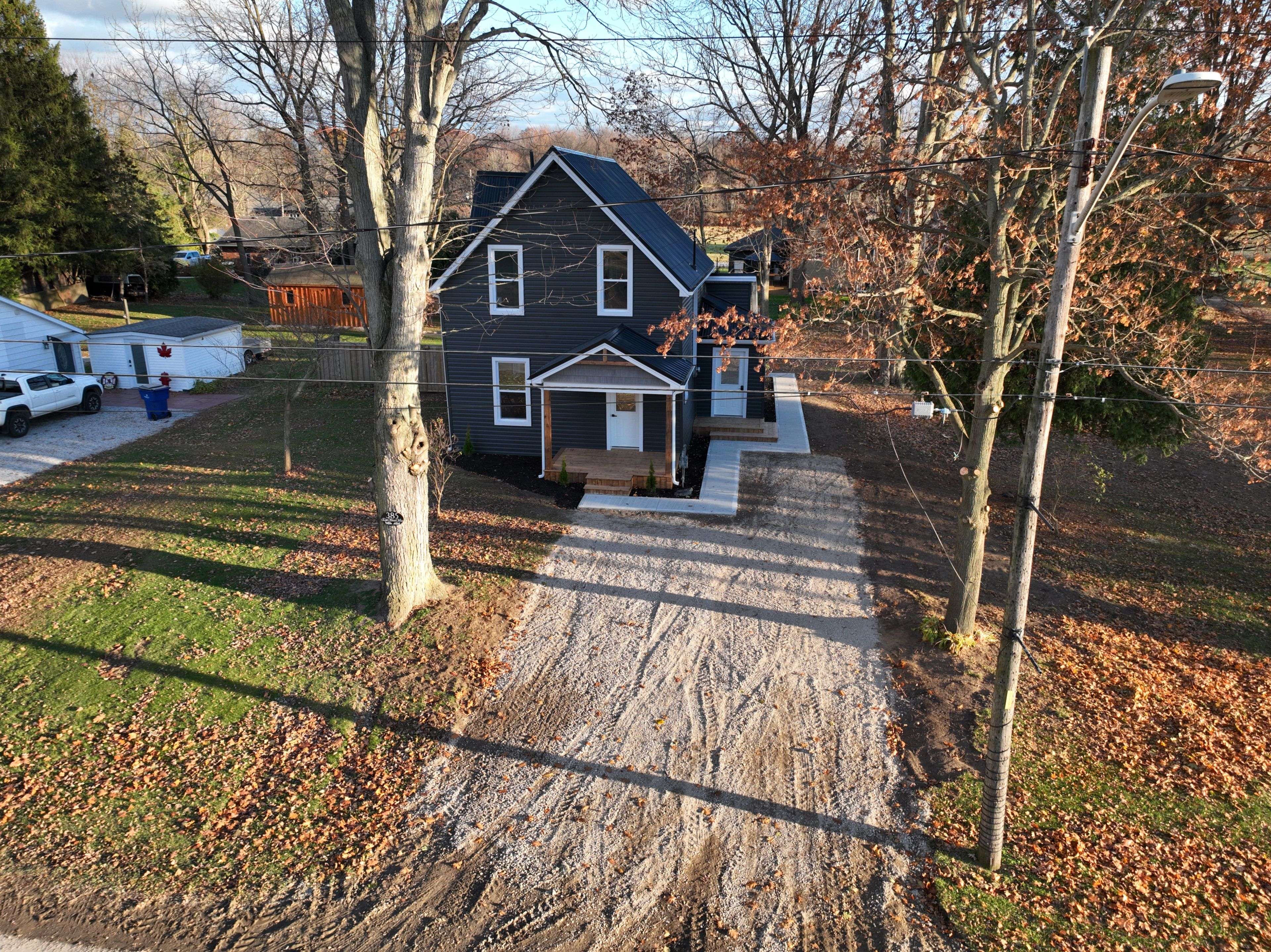 Chatham-kent, ON N0P 1C0,385 Elm ST