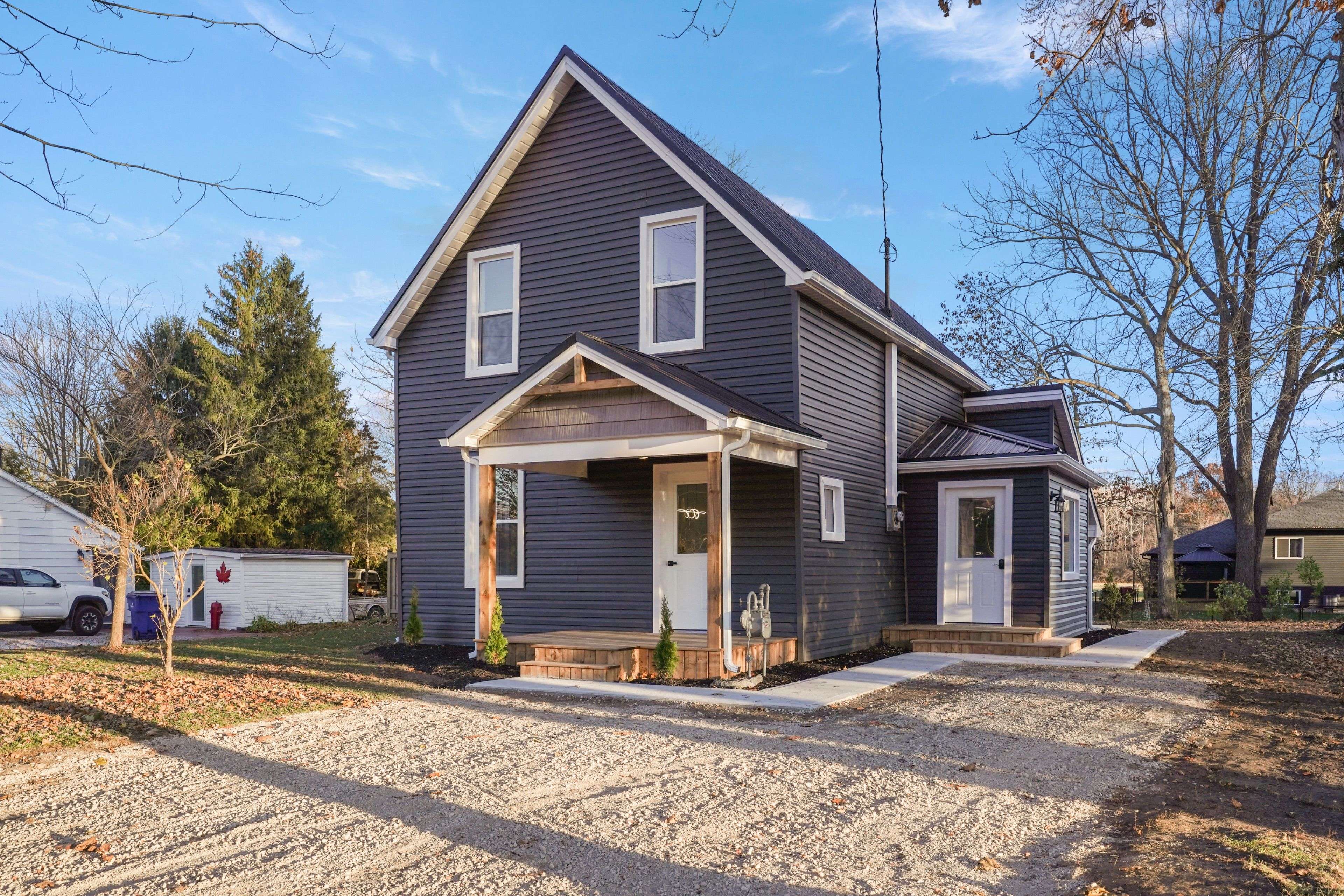 Chatham-kent, ON N0P 1C0,385 Elm ST