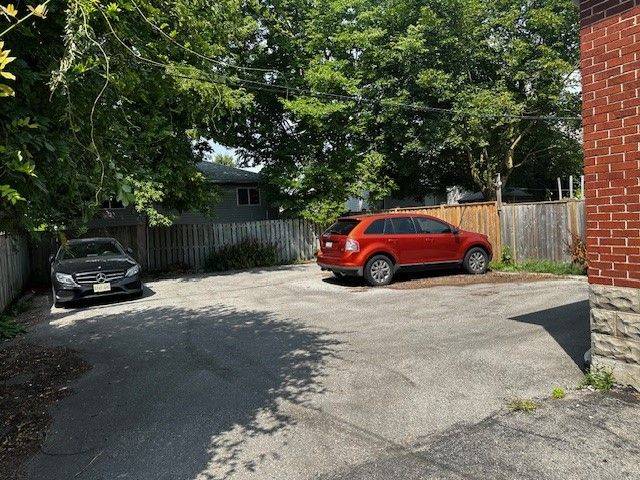 London South, ON N6J 2M2,379 Wharncliffe RD S #Upper