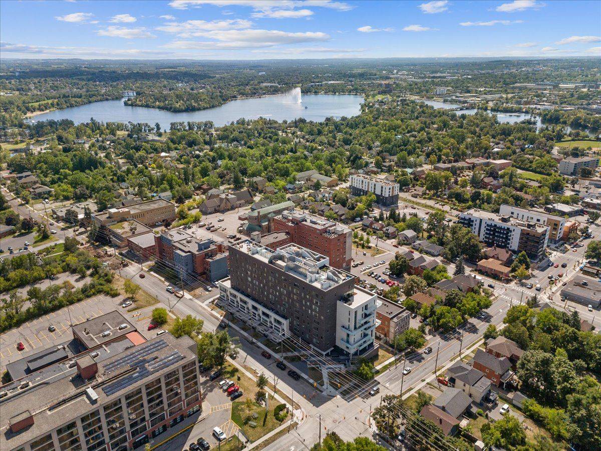 Peterborough, ON K9H 1G9,195 Hunter ST E #TH-04